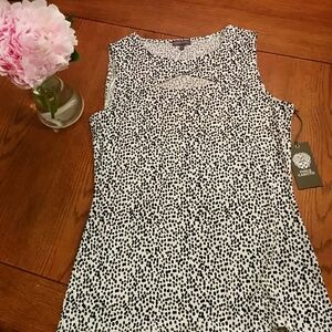 🆕Vince Camuto black and white top
